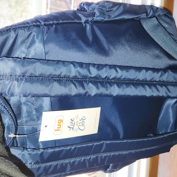 Lug Hatchback - Picture 3 of 3